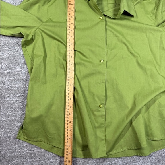 Foxcroft Green Wrinkle Free Button Down Crop Wide Sleeve Shirt Size 18 - Picture 4 of 6
